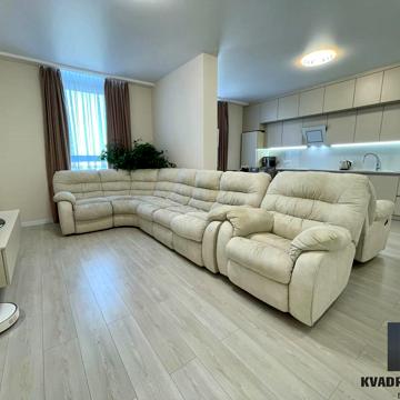 Зоряний бульв., 1А