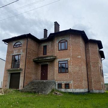 Будинок у передмісті Львова (с. Солонка, бічна Наварійська).