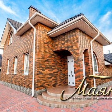 Дом на закрытой охраняемой территории в центре Бородинского.