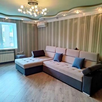 Продається трикімнатна квартира на вулиці Олега Антонова