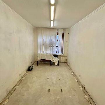 Продаж 3-х кімнатної кв в центрі сталінка