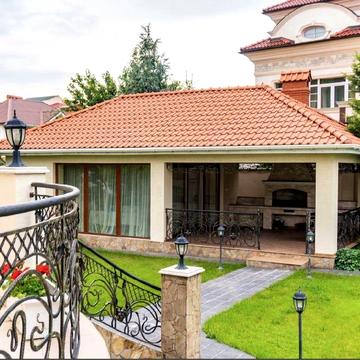 Продам дом в закрытом кооперативе  на 10 фонтана