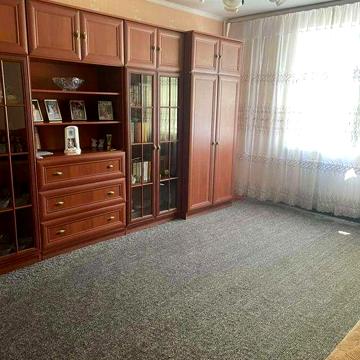 Продам двохкімнатну квартиру