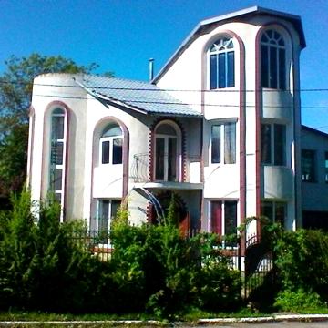 Дом с землей под жилье и коммерцию в центре по цене квартиры Виньковцы