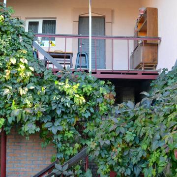 Героїв Небесної Сотні вул., 28