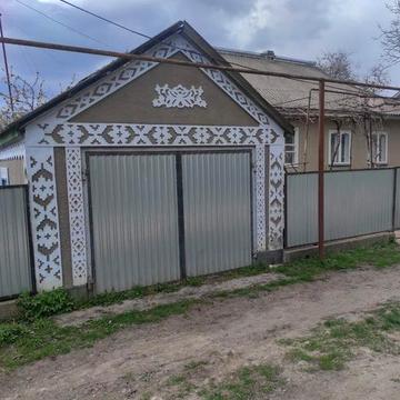 Продам будинок з прибудовами