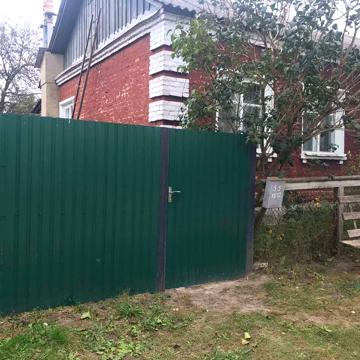 Продається 3-кімнатна квартира в 3-х квартирному 1-поверховому будинку