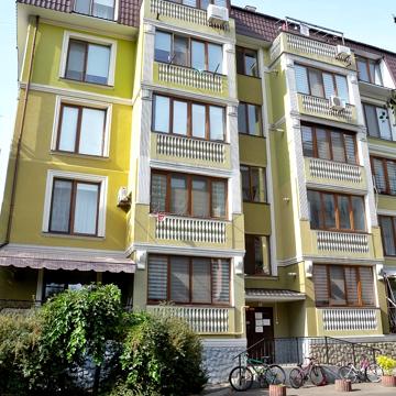 Таїрова вул., 6