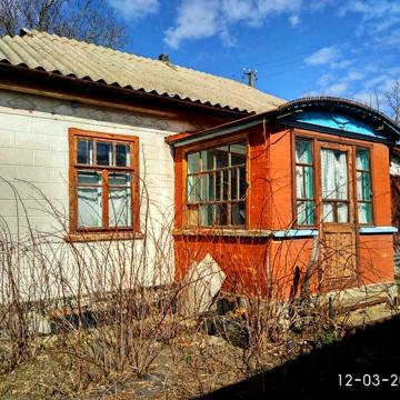 Продається будинок з земельном ділянкою 25 сот