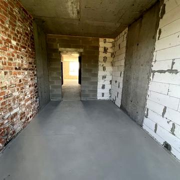 2к квартира під ремонт. Супер ціна, популярна локація