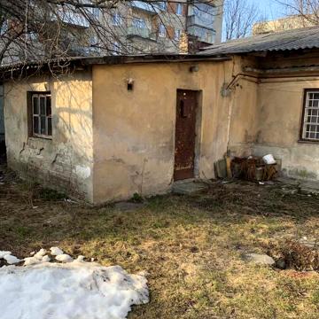 Осипа Турянського вул. (), 17