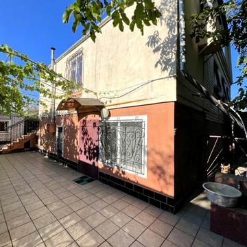 Продаж 2х поверхового будинку в Корабельному районі