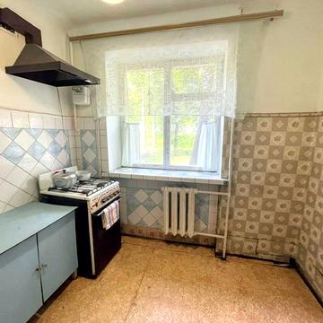 Продається двокімнатна квартира. Виставка.