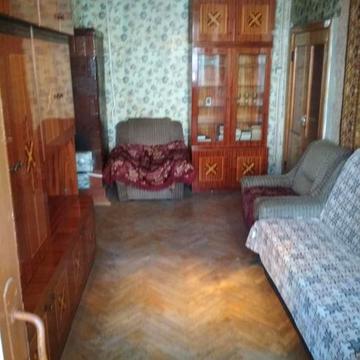 Двокімнатна квартира в цегляному будинку в самому Центрі міста.