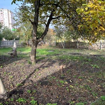 Продаж частини  будинку з комукціями