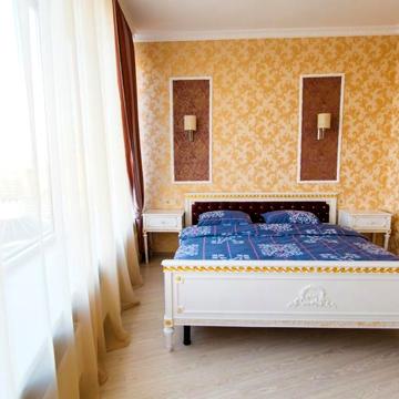 Трехкомнатная квартира с видом на Днепр