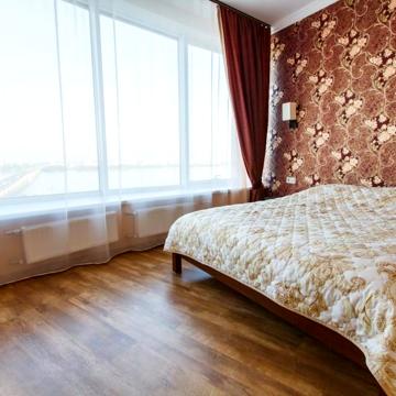 Трехкомнатная квартира с видом на Днепр