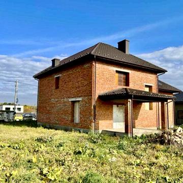 Продається 2-поверховий новозбудований будинок. Чортків