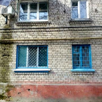 Продам 1 комнатную квартиру в коммуналке