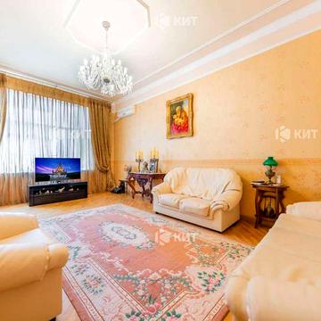 4к.150м2 Центр  ( ул. Чигирина, м. Исторический Музей )  121540