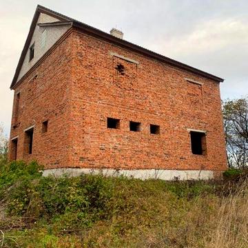 Будинок. Земельна ділянка 10 сотих