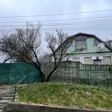 Продам будинок по вул. Свободи 79а