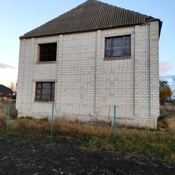 недобудований будинок у с.Іванків