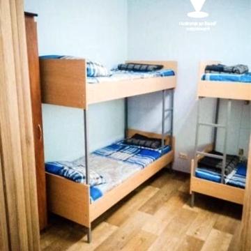Продаж п’ятикімнатної квартири на першому поверсі з окремим входом.