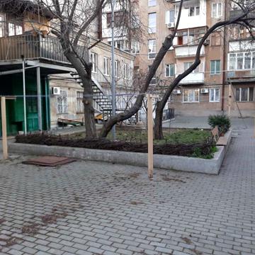 Базарна вул., 32