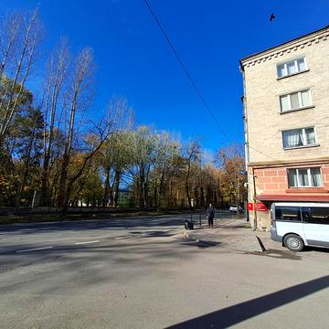 Старий Поділ вул., 18