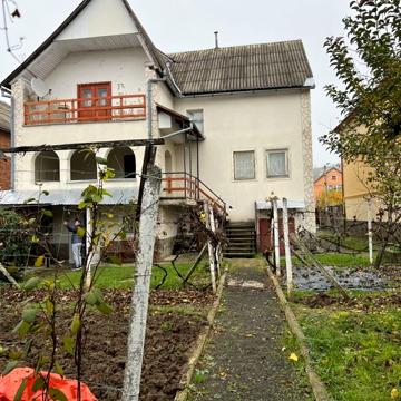 Будинок Дом Берегово (власник)