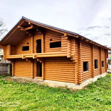 Продаж 2 поверхового будинку з ділянкою на 7 соток, 240 кв. м, 12 кімн
