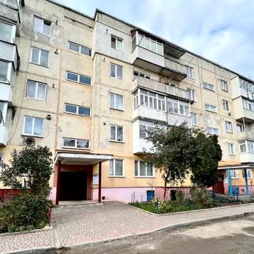 Продається 3-кімнатна квартира. Чортків