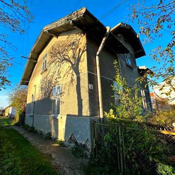Продаж будинку у центральній частині міста