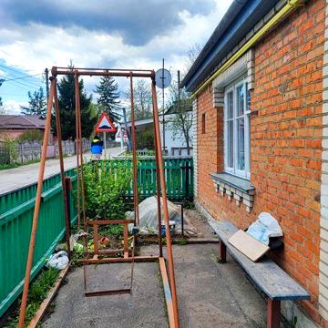 Великий одноповерховий будинок у місті Гнівань