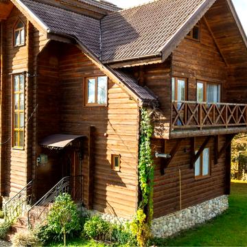 Добротний котедж-шале неподалік Франківська, для себе чи під бізнес