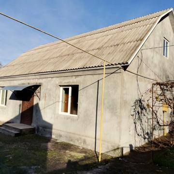 Продам хату в центрі села Гуменці, будинок, дача