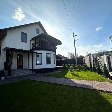 Продаж 2-поверхового будинку з ділянкою на 4 сотки (с.Коровія)