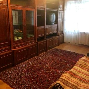 продам 3-кімнатну квартиру у м.Бучач