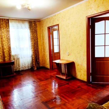 Продам 4 комнатную квартиру в центре Чугуева