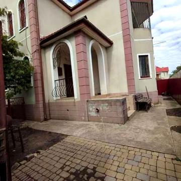 (13)  Продам красивый большой дом
