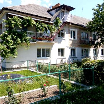 продам квартира 2-х кімнатна м. борщів цукровий з-д ЖК осбб