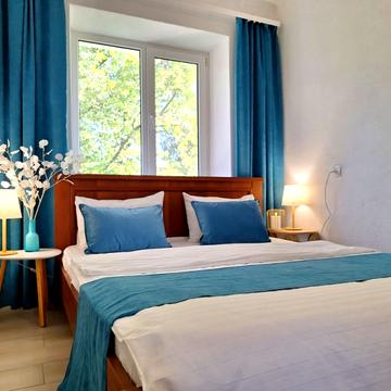 Малахит. Дизайнерская квартира сети Alex Apartmets