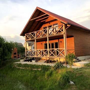 Продам  будинок- дача з своїм  Озером  Богданівка .
