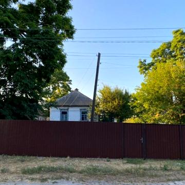Продам старенький будинок під знос, с.Рогозів (ЦЕНТР)!