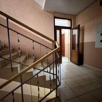 Продаж 2 кімнатної квартири Парковий Проїзд