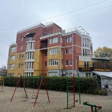 Продаж 2 кімнатної квартири Парковий Проїзд
