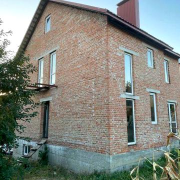 Продам будинк (коробку) в Лєзнево.