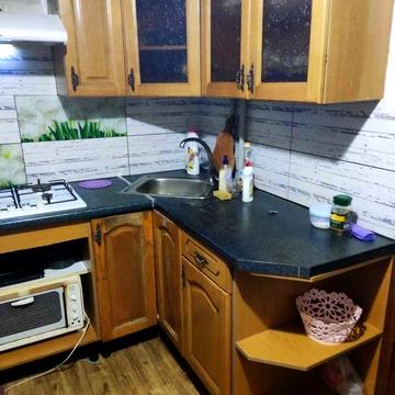 Продам 2-к квартиру, Александровский р-н, ул. Школьная