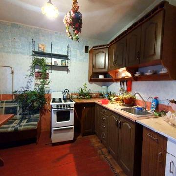 Продам 2к в Гвардейском на 2 этаже